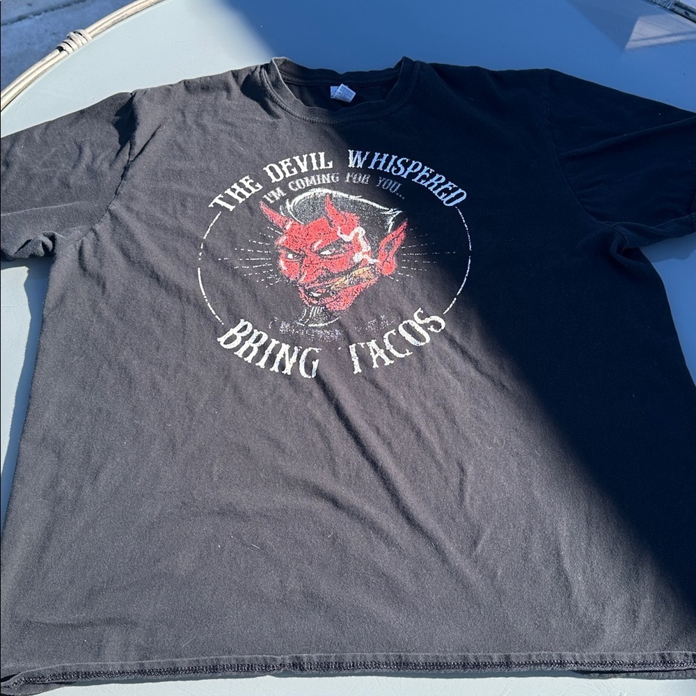 Funny t shirt size 2XL Good used condition